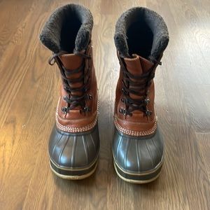 Men’s LL Bean Snow Boots with Tumbled Leather - Size 10